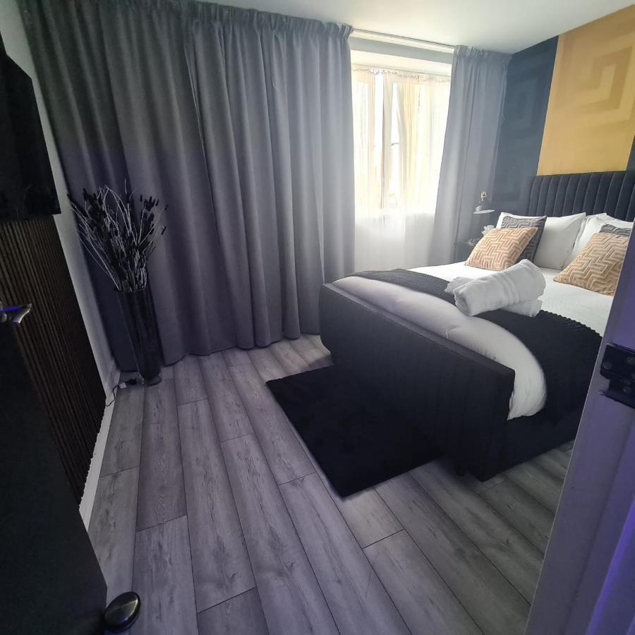 Luxury 9Ine Penthouse With Garden & Jacuzzi Appartement Birmingham Buitenkant foto