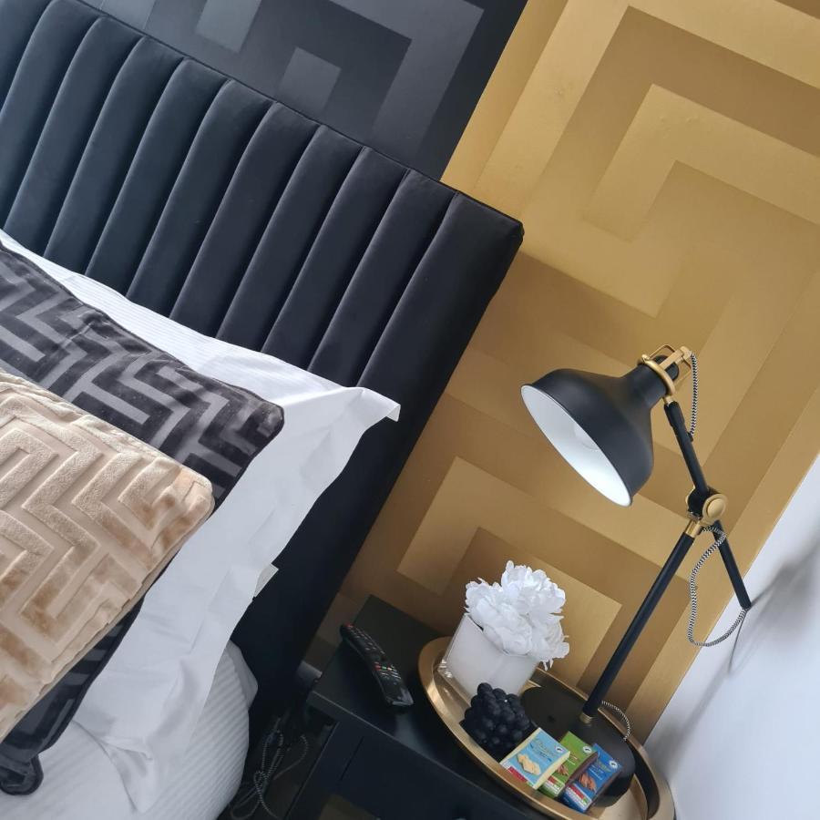 Luxury 9Ine Penthouse With Garden & Jacuzzi Appartement Birmingham Buitenkant foto