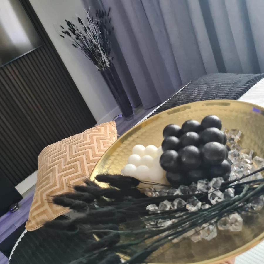 Luxury 9Ine Penthouse With Garden & Jacuzzi Appartement Birmingham Buitenkant foto