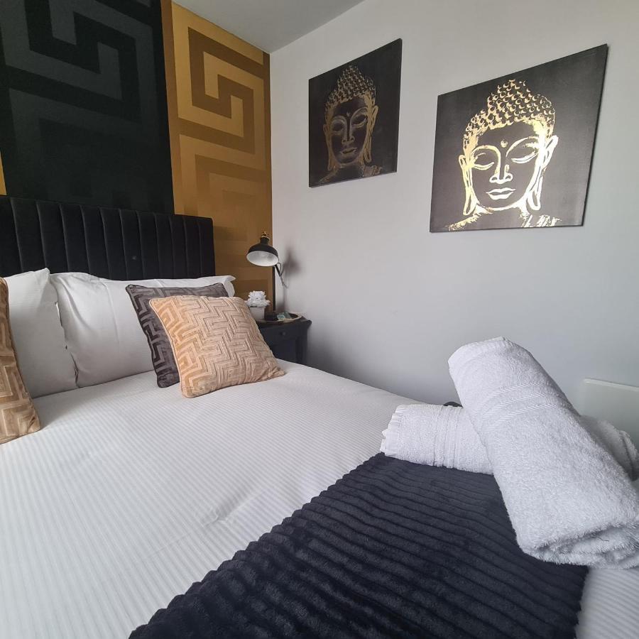 Luxury 9Ine Penthouse With Garden & Jacuzzi Appartement Birmingham Buitenkant foto