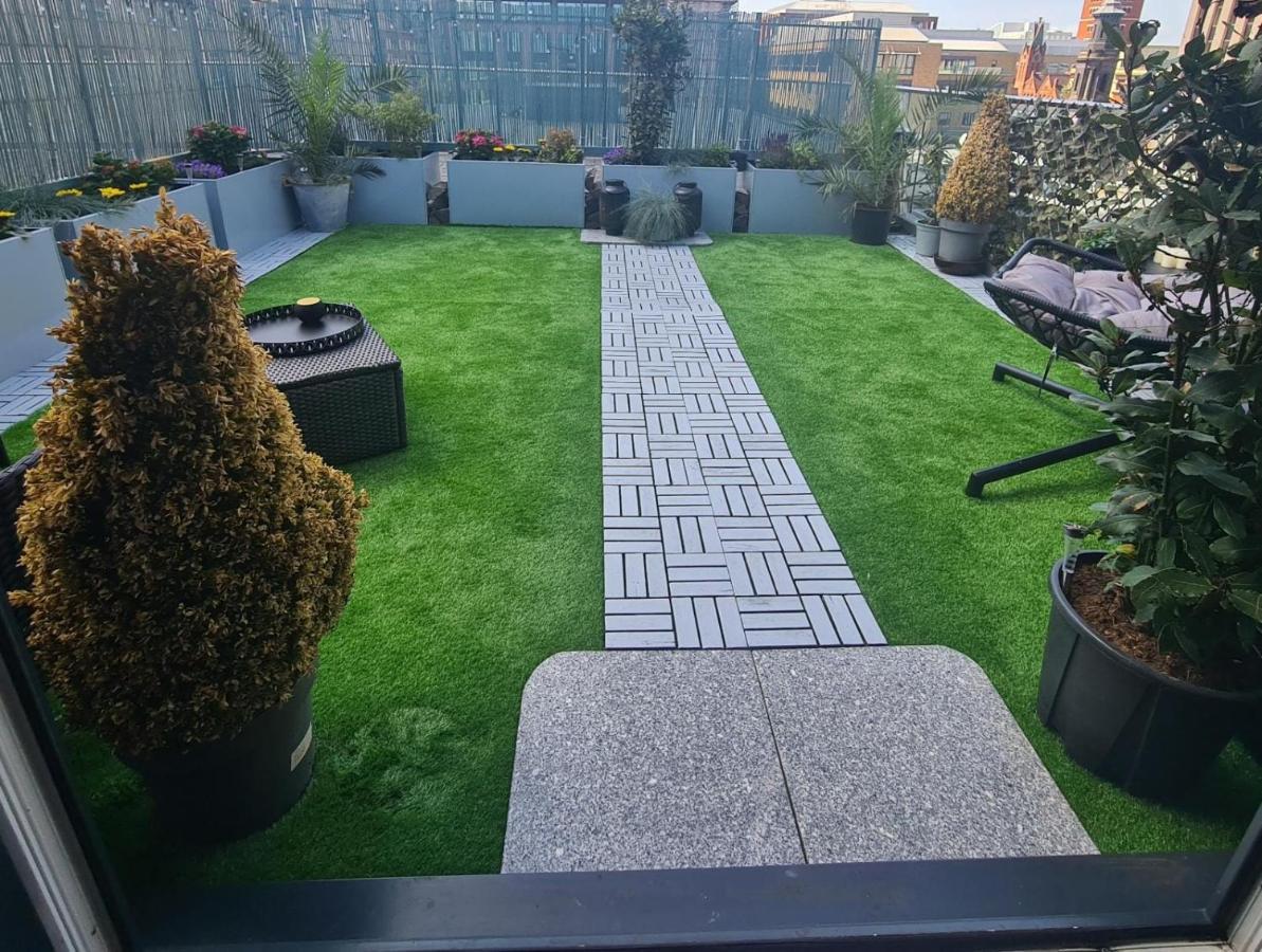 Luxury 9Ine Penthouse With Garden & Jacuzzi Appartement Birmingham Buitenkant foto
